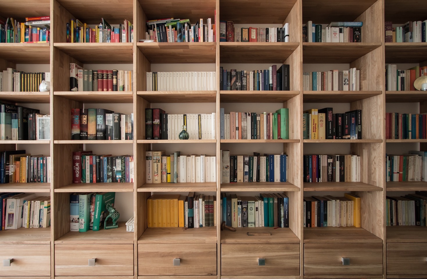 The Beauty of Self-Discovery in Magnetic Reads